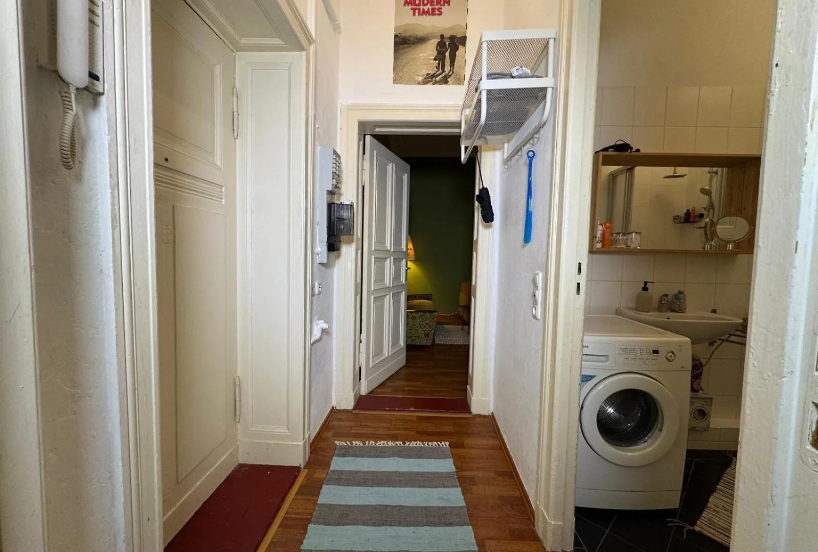 2 Zimmer Wohnung Im Herzen Neukoellns Berlin Germany